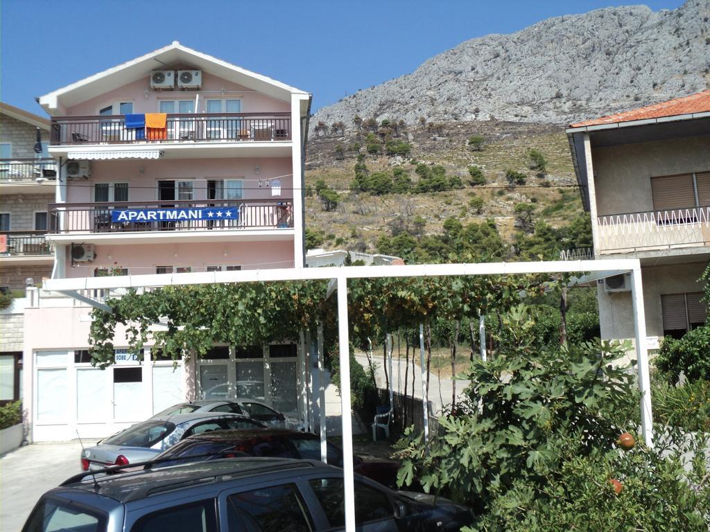 Apartments Mihovil Omiš Dış mekan fotoğraf